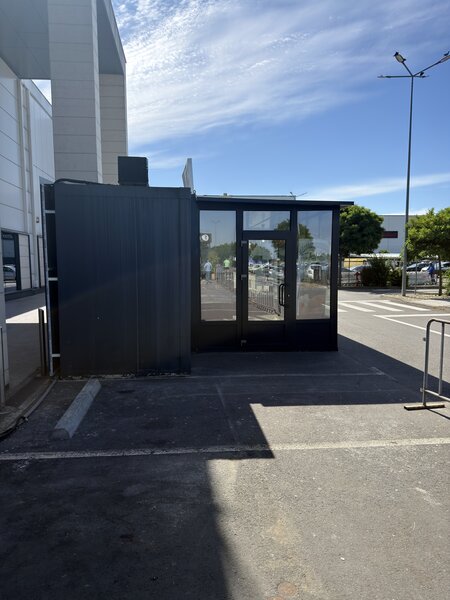 Vanzare container sau predare afacere la cheie,